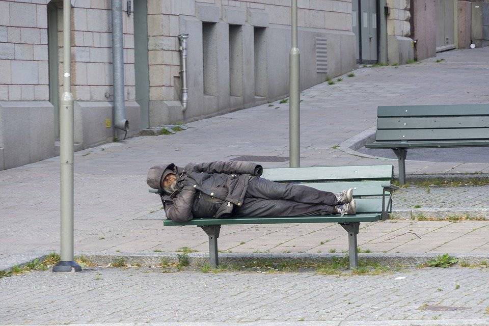 homeless-3748566_960_720