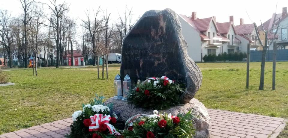 Władze miasta i powiatu upamiętniły rocznicę Katastrofy Smoleńskiej